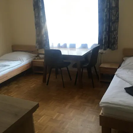 Lindenhof Ybbs 3* يبز أن دير دوناو