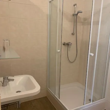 فندق مبيت وإفطار Lindenhof Ybbs 3*